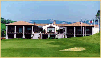 esterno Golf Hotel San Valentino tre stelle