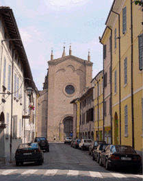 facciata della chiesa di San Francesco dalla strada